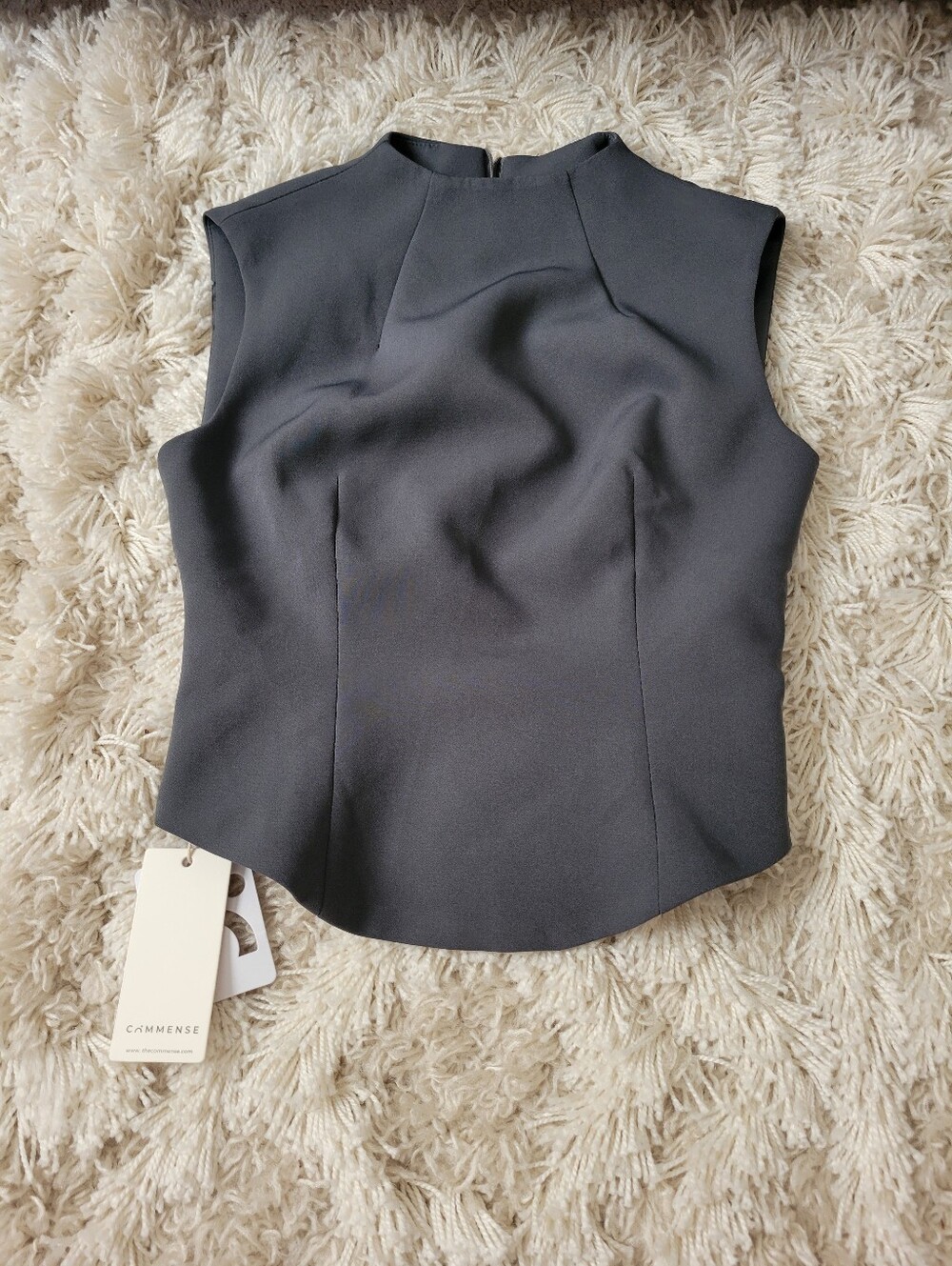 NWT Commense sleeveless Gray Mockneck Top